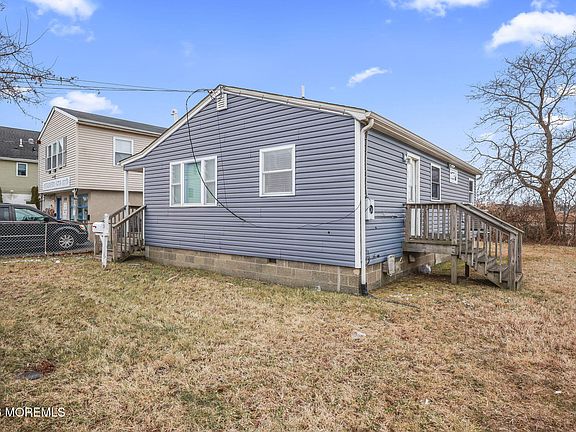 5th image of 303 Union Avenue
