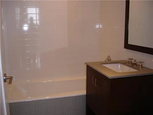 Rented by R New York | media 20
