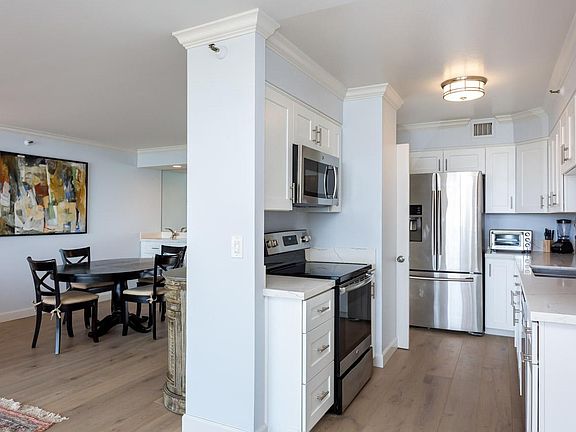 4th image of 1820 Avenida Del Mundo Unit 405