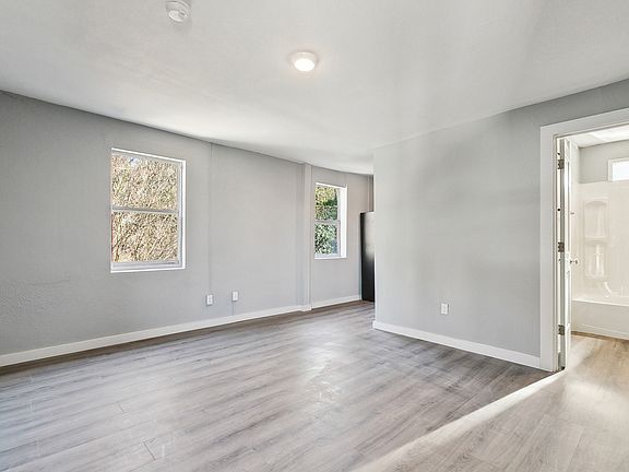 4th image of 2316 Washington Ave APT 210