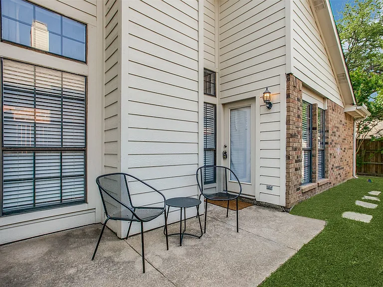 4436 Odessa Dr — Photo 17