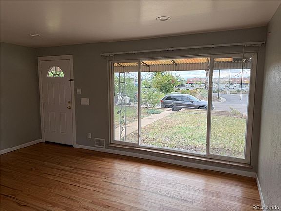 5th image of 3124 Quari Street