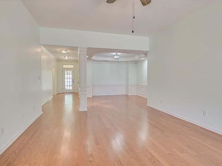 2037 Magnolia Pkwy — Photo 9
