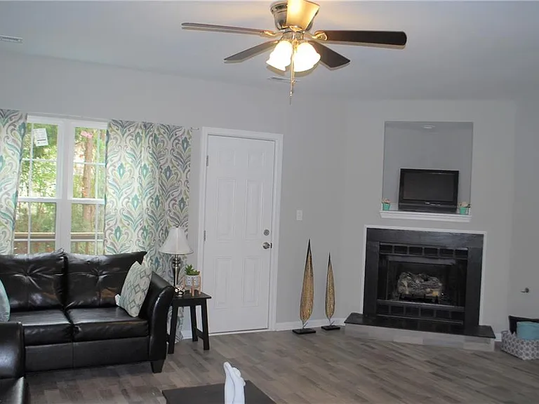 948 Allendale Dr — Photo 7