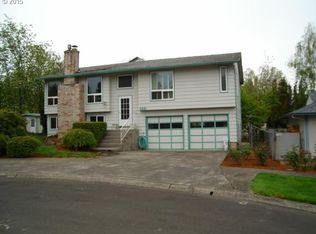 3821 SE Sandy Cir, Troutdale, OR