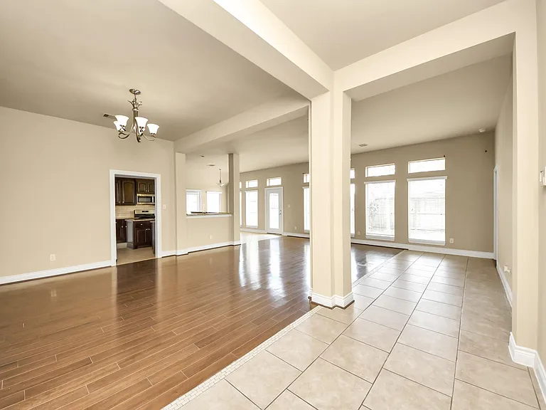 5315 Troutline Ln — Photo 4