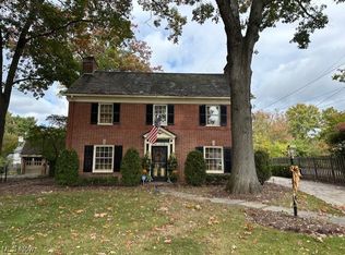 26 Mill Creek Dr, Youngstown, OH 44512