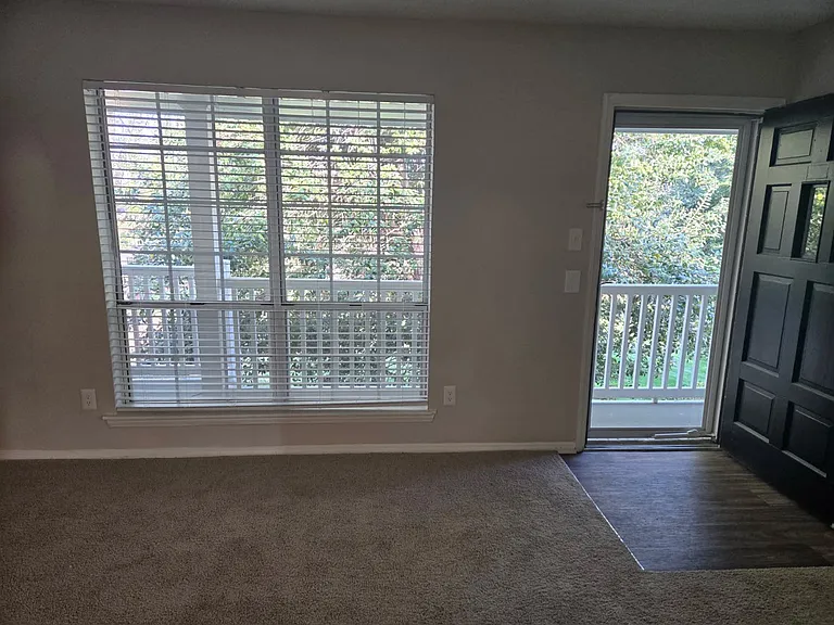 Renovated Phase 2 Apartment