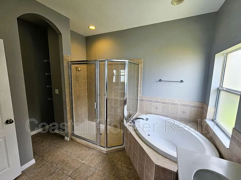 1824 Mira Lago Cir — Photo 18