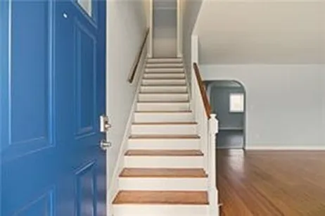 92 Brackett Ave #R — Photo 2