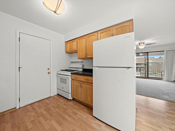 4th image of 9920 153rd St #2A