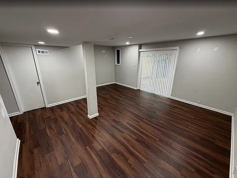 37 Bristol Ct — Photo 6