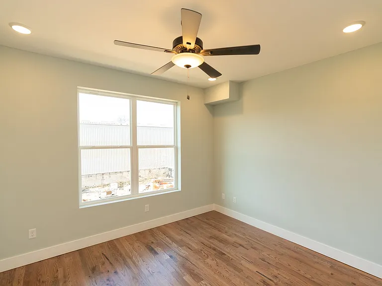 1039 Montague Pl — Photo 26