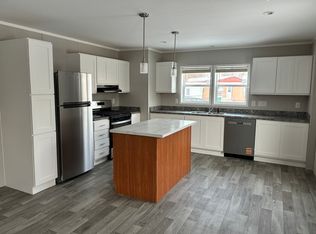 6405 55th St N #422, Oakdale, MN 55128