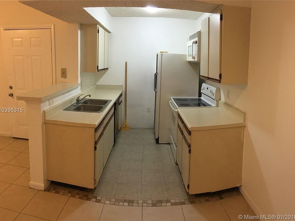 1st image of 15551 SW 104th Ter #000