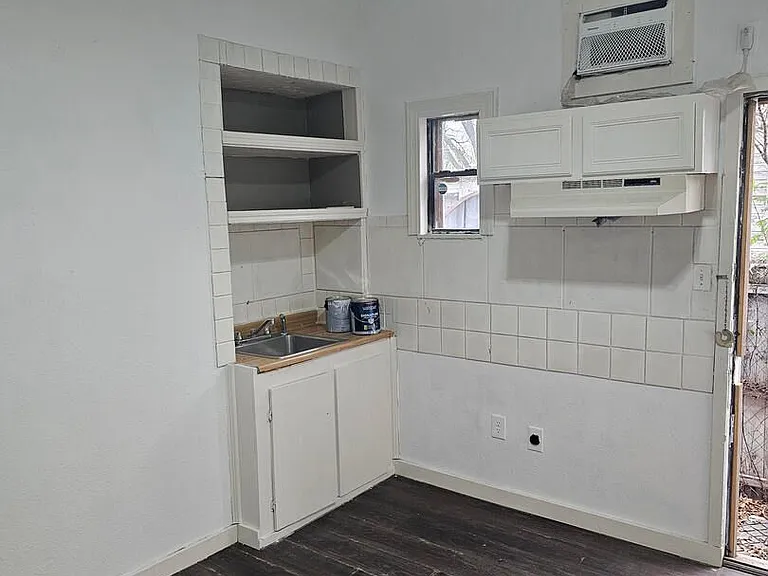 340 McKinley Ave #3 — Photo 2