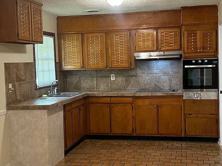 4601 Coventry Rd — Photo 3