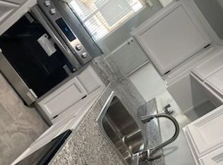 3883 Union Ave APT 24, Bakersfield, CA 93305
