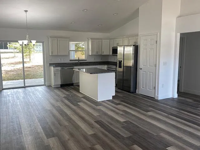 3 bed, 1400 sqft, $1,675 — Photo 2