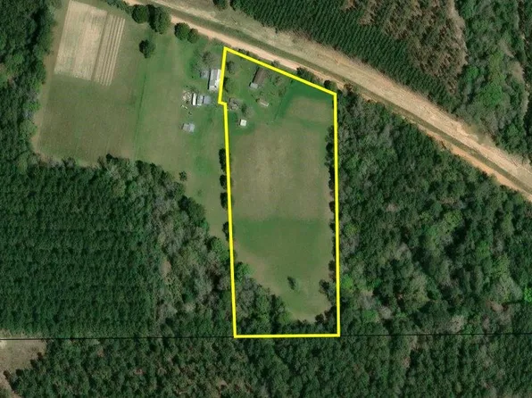 820 Camp Seale Rd, Livingston, TX 77351