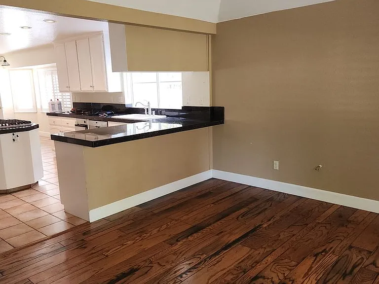 107 Leafy Glade Pl — Photo 7