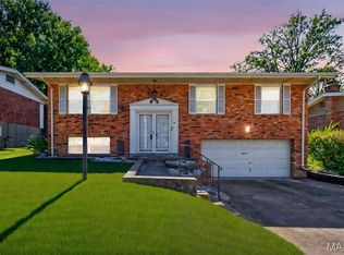 8936 Pardee Rd, Saint Louis, MO 63123