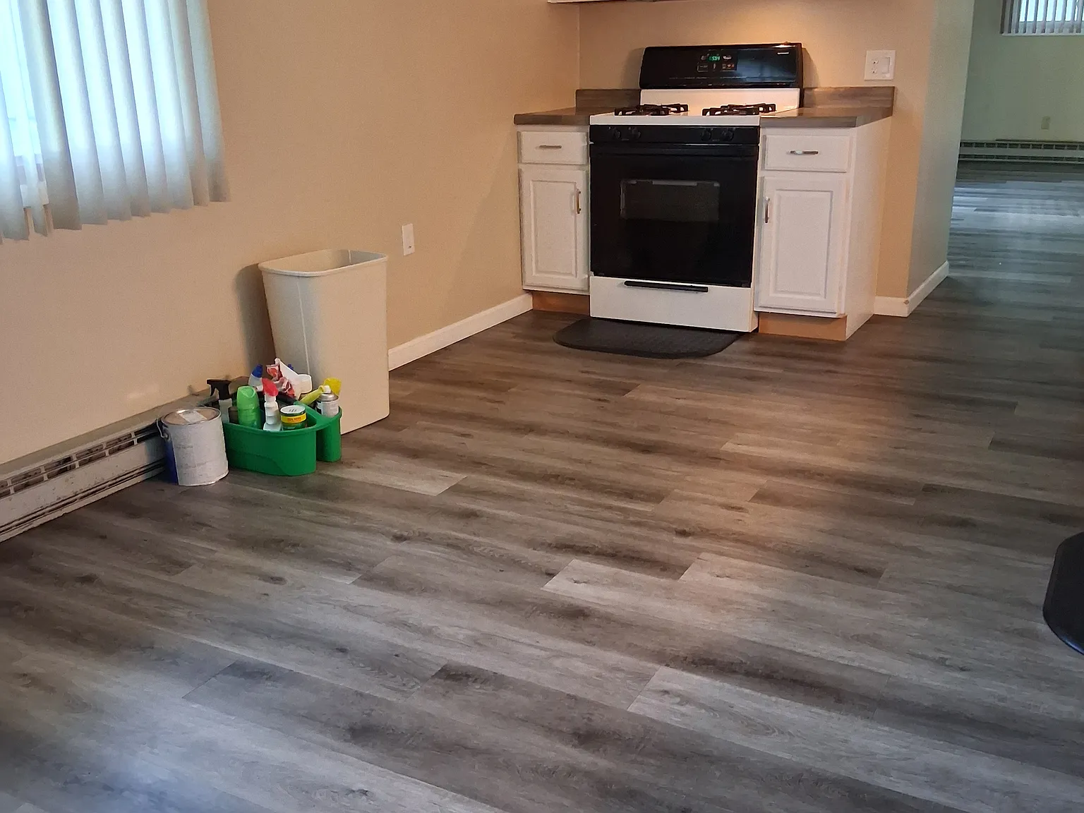 3 bed, 1.5 bath, 1356 sqft, $1,500 — Photo 3