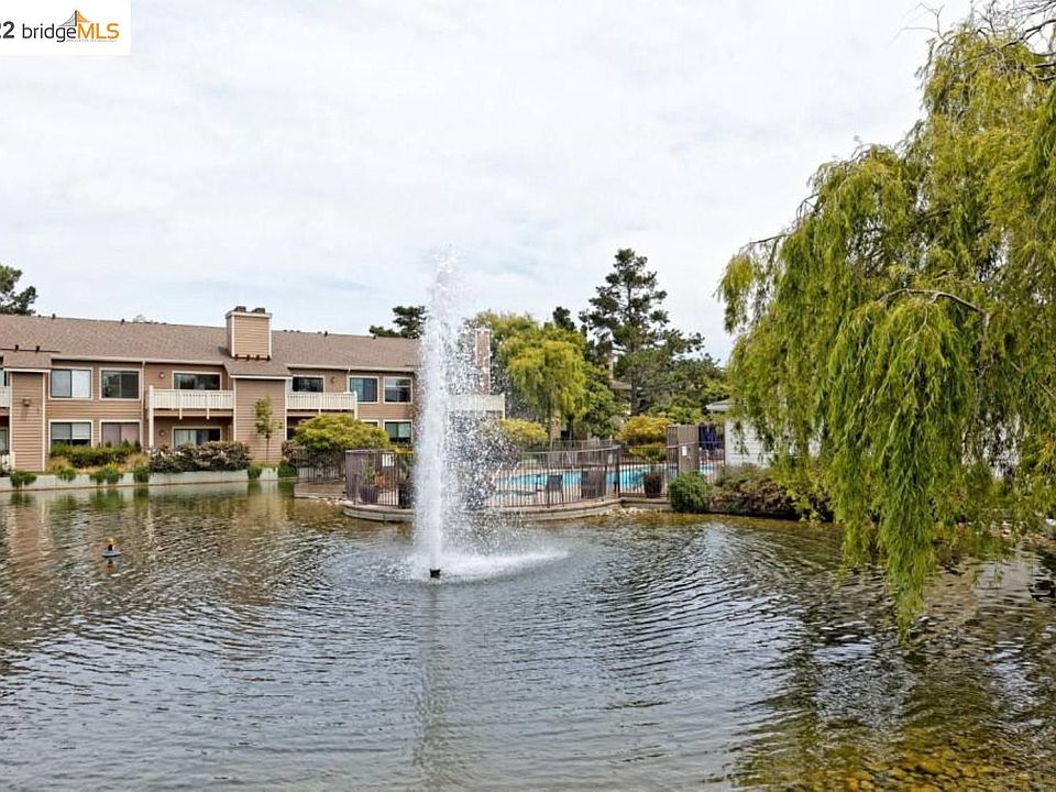 1st image of 58 Lakeshore Ct