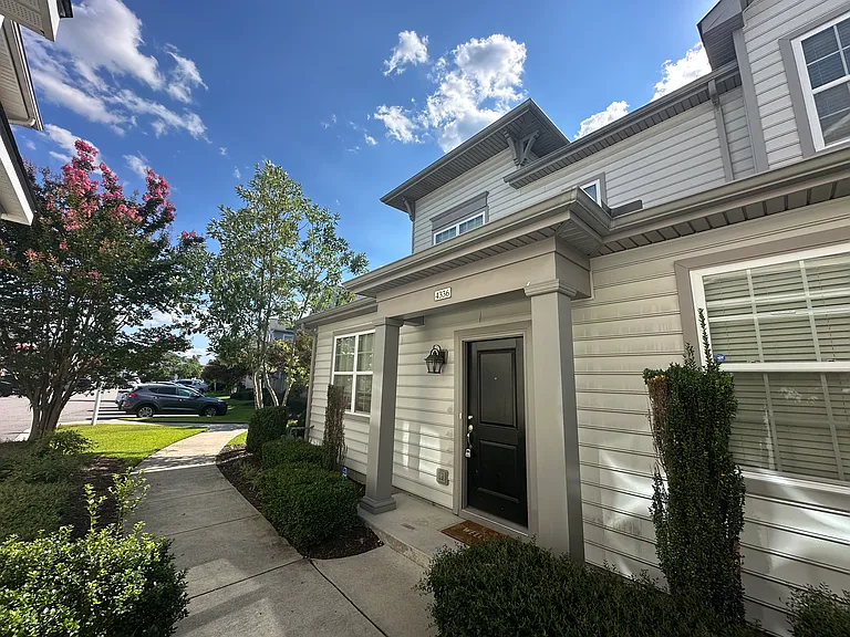 4336 Turnworth Arch — Photo 2
