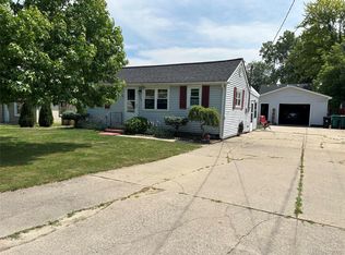 3362 Lauria Rd, Bay City, MI 48706