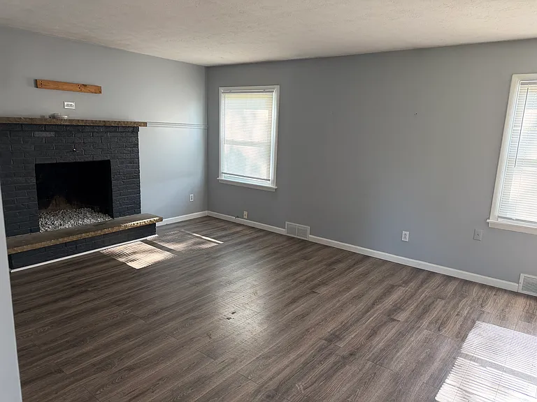 3645 E River Rd #2 — Photo 11