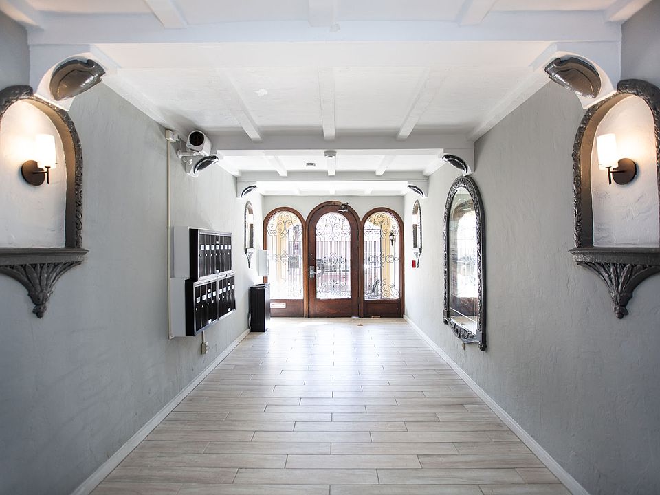 1st image of 140 Duboce Ave #1