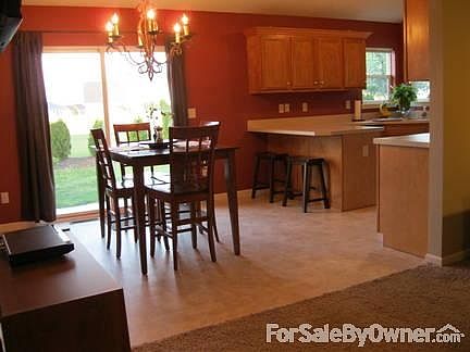 4th image of 1212 Abbington Ct