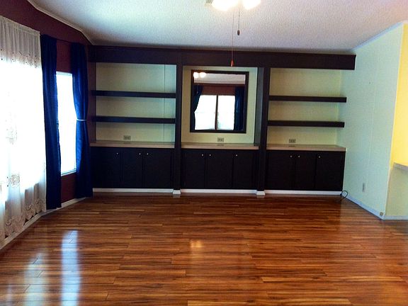 2nd image of 10019 Oak Forest Dr