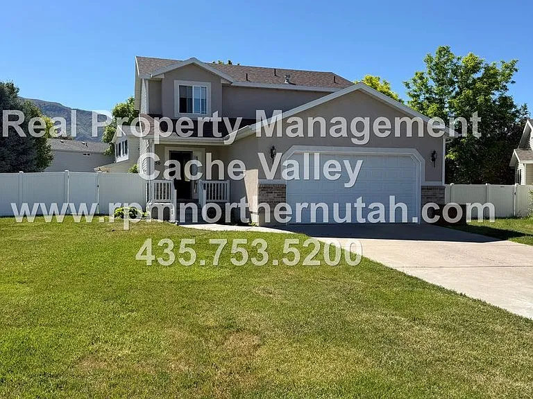 450 Maple Cir — Photo 2