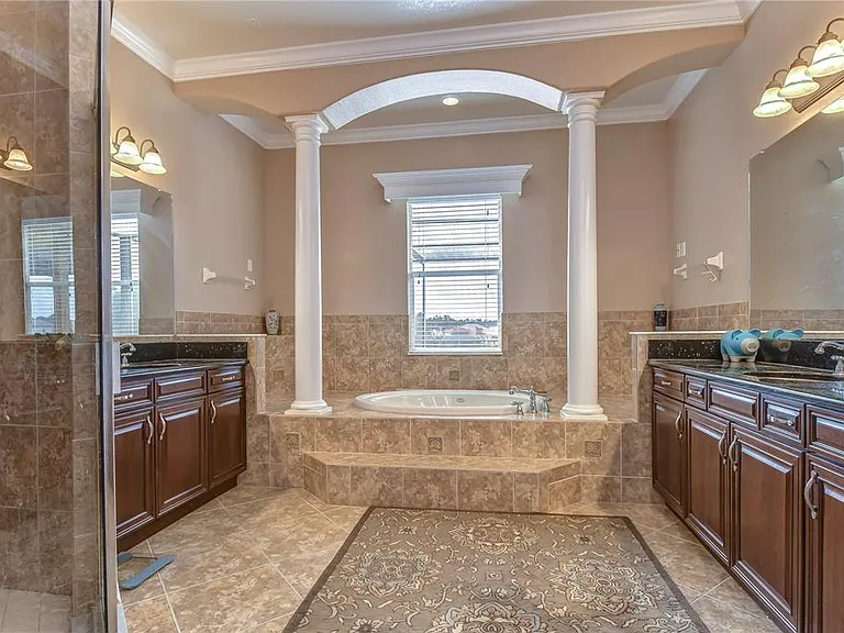 10602 Cayman Isle Ct — Photo 30