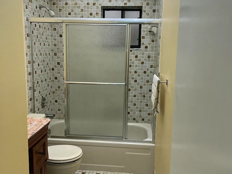 5220 Las Verdes Cir #101 — Photo 13