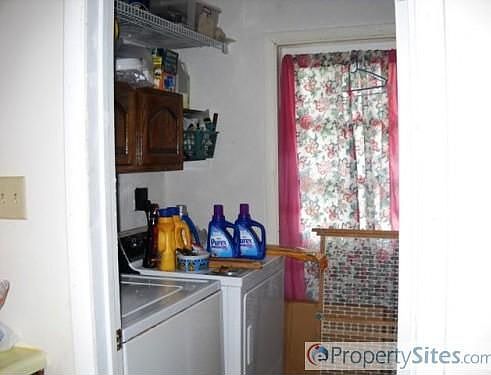 4th image of 805 S Buckingham Ct