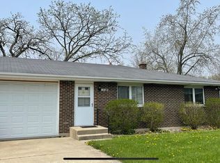 2728 33rd St, Zion, IL 60099