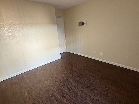 5th image of 2573 Ulric St APT 4