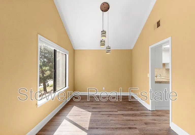 1825 N Forest Hill Pl — Photo 9