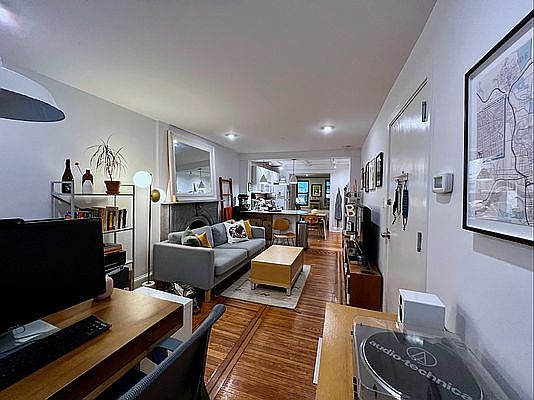 3rd image of 432 Clinton St APT 1