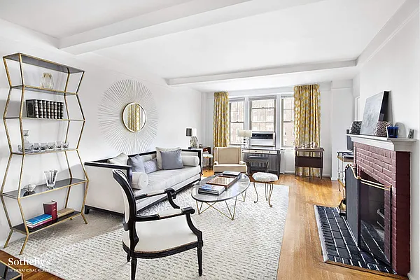 Rented by Sotheby's International Realty | media 23