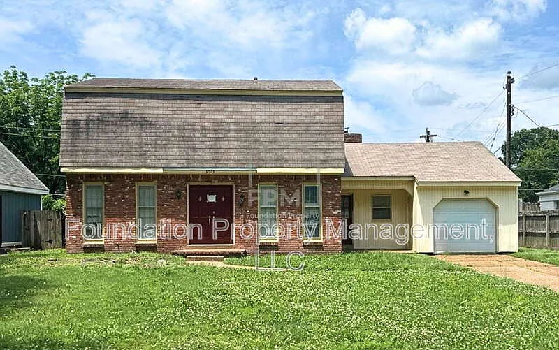 3083 Dothan St