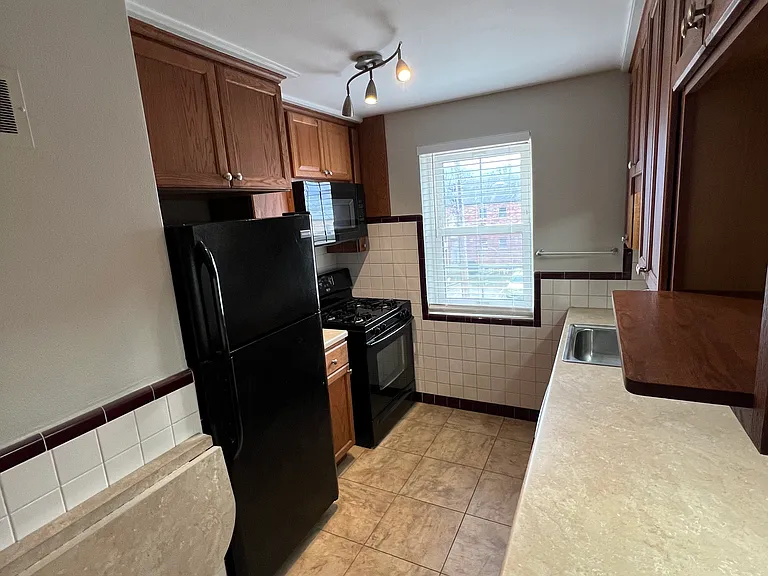 7201 Hampton Ave #2S — Photo 11