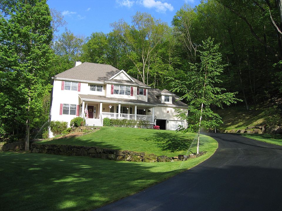 Gorgeous Colonial