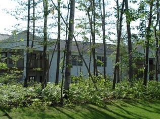 2861 Glen Dr APT 8, Traverse City, MI 49686