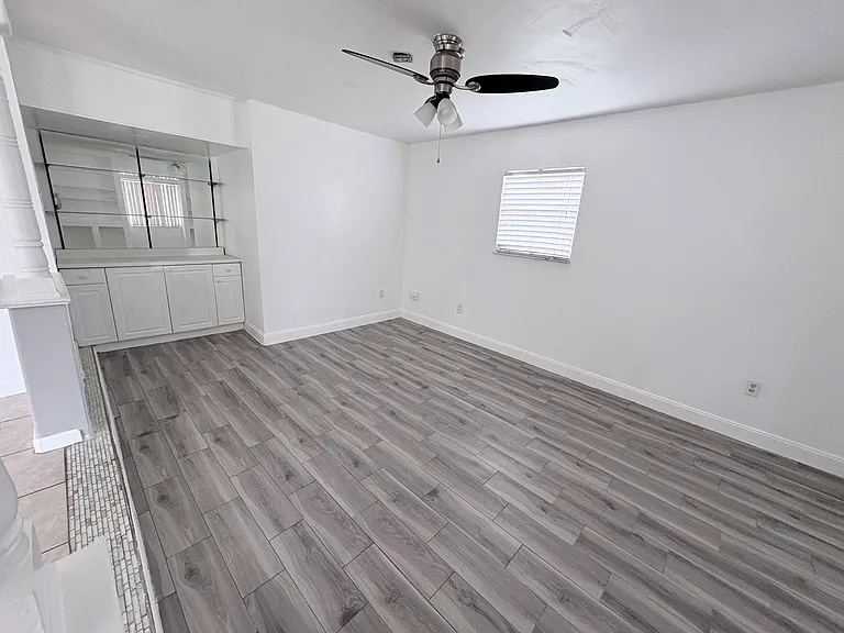 4428 Carousel Rd — Photo 6