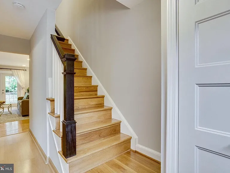 11317 Palisades Ct — Photo 3