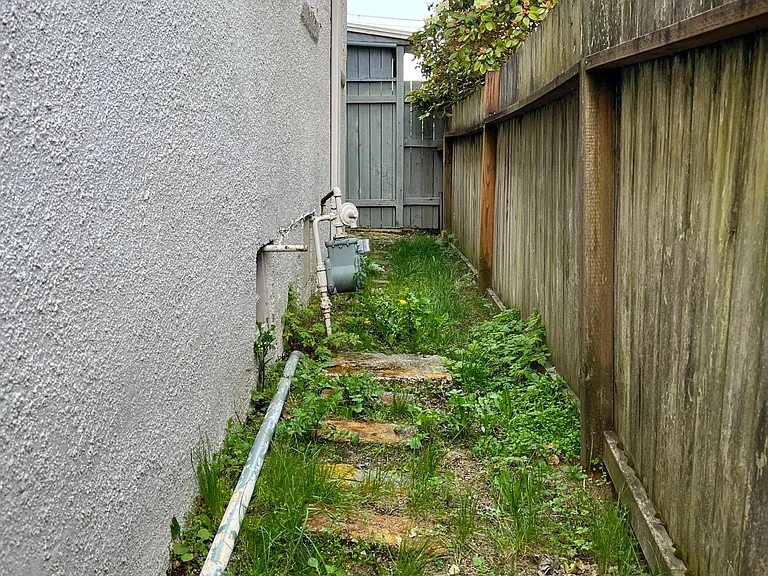 902 N 72nd St — Photo 13